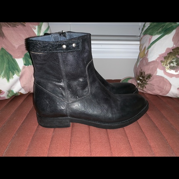 Cute Chelsea boots - Picture 2 of 5